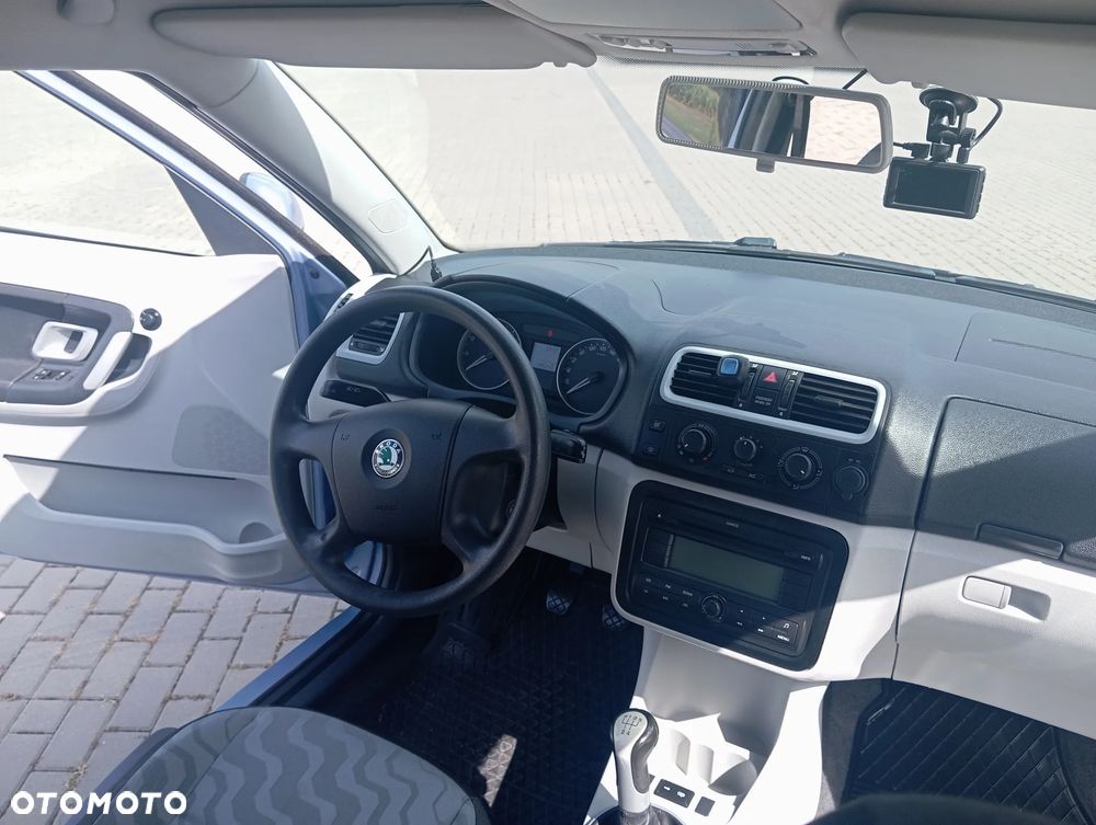 Skoda Roomster 1.6 16V Scout PLUS EDITION - 12