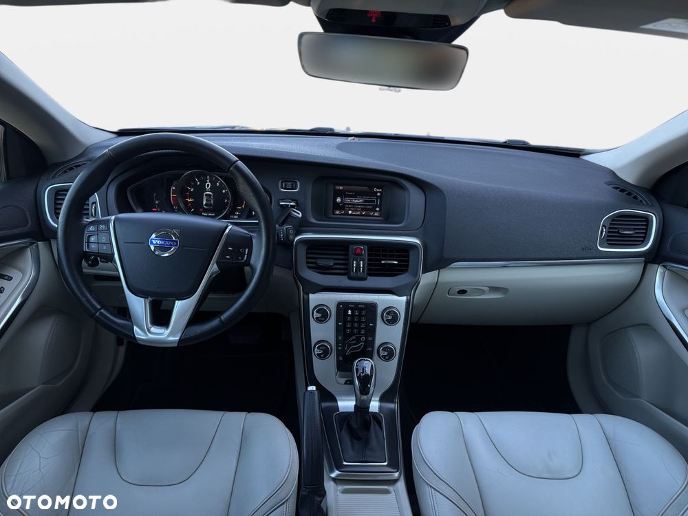 Volvo V40 T3 Geartronic Ocean Race - 11