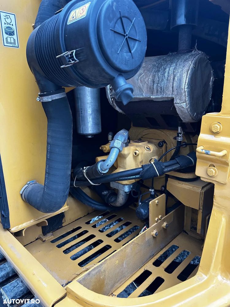 Caterpillar 305.5E2 - 8