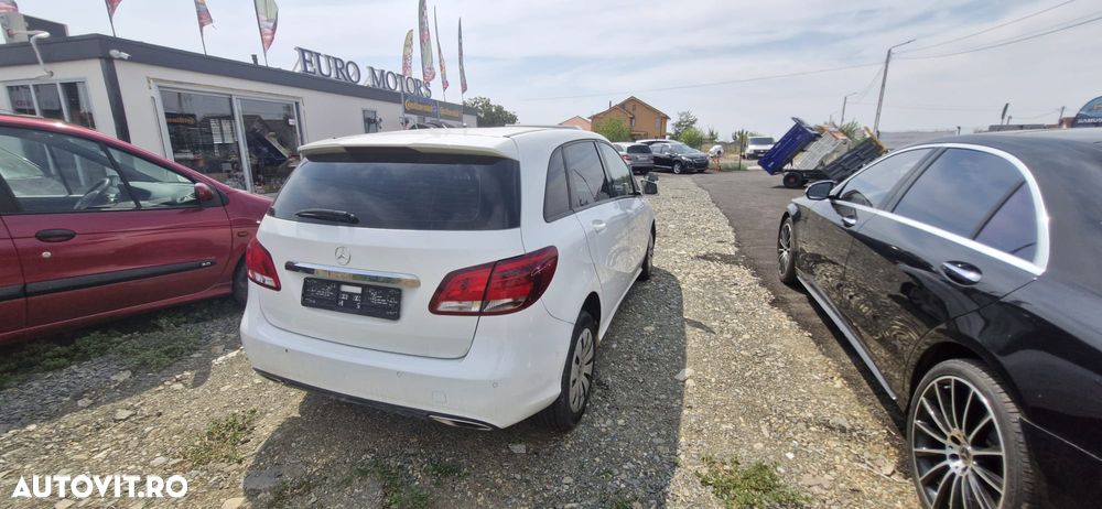Mercedes-Benz B 220 - 8