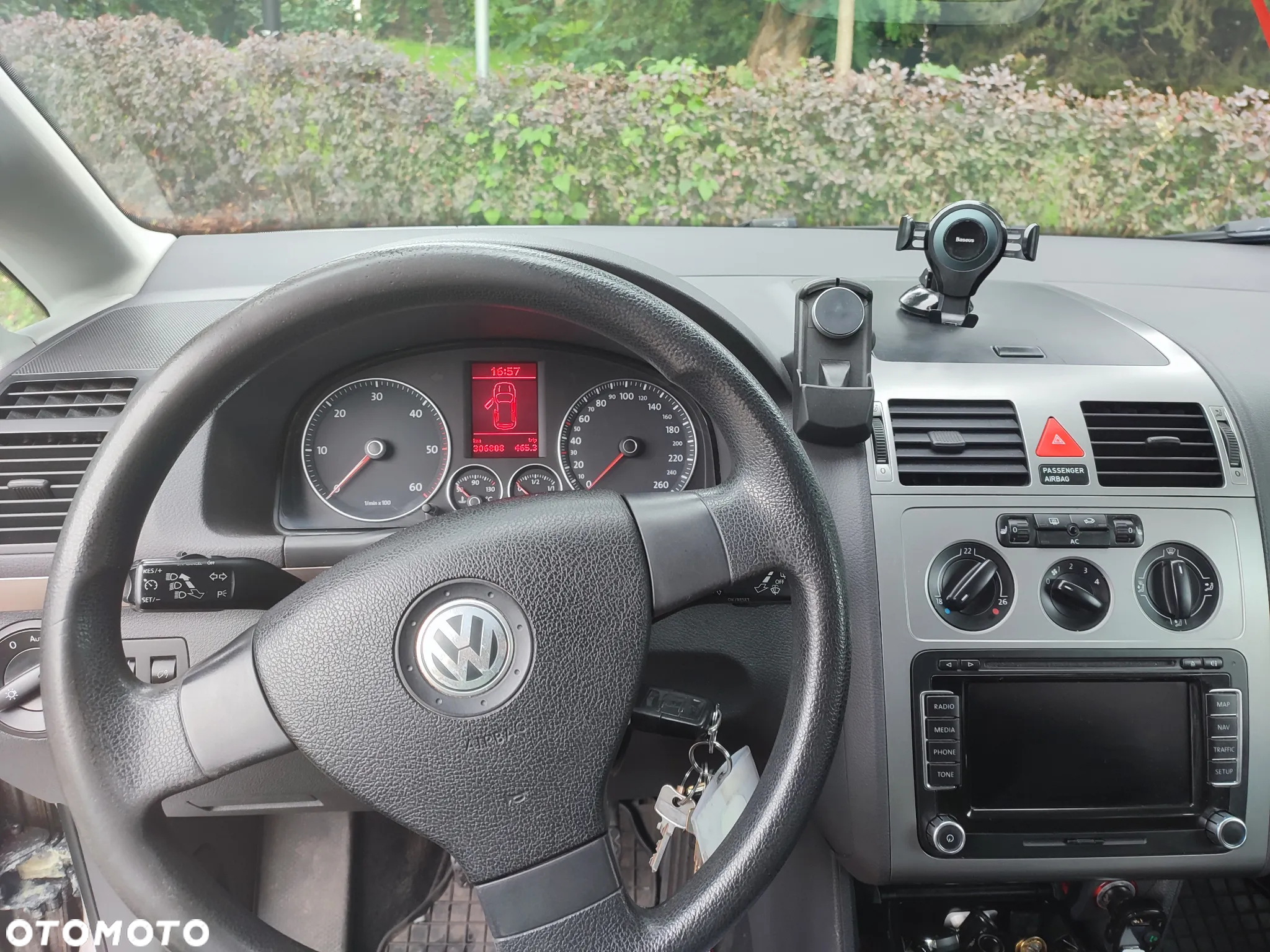 Volkswagen Touran - 5