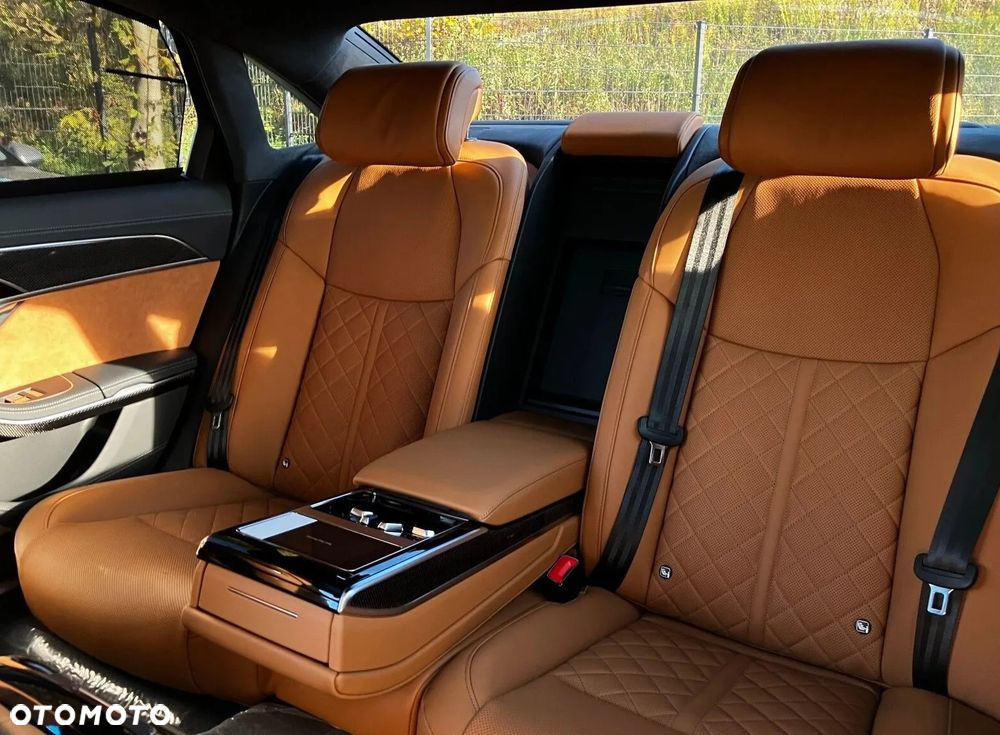 Audi S8 - 10