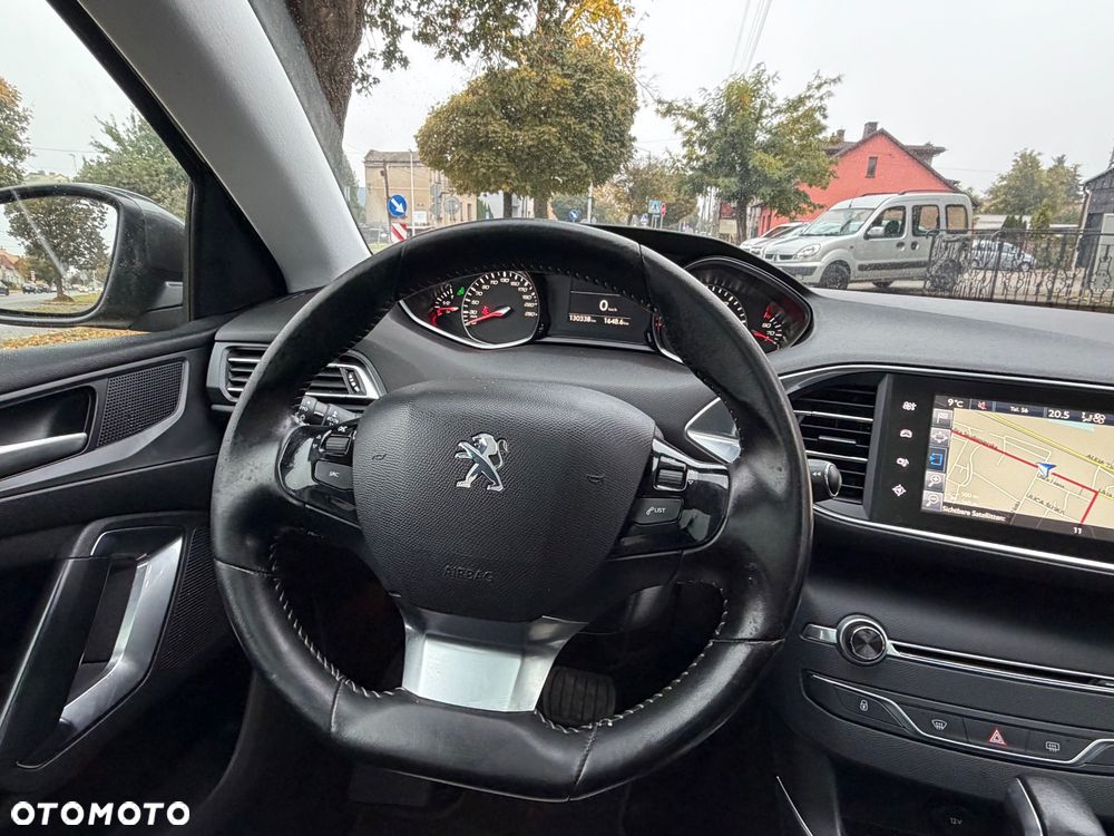 Peugeot 308 BlueHDi 150 Automatik Stop & Start Allure - 23