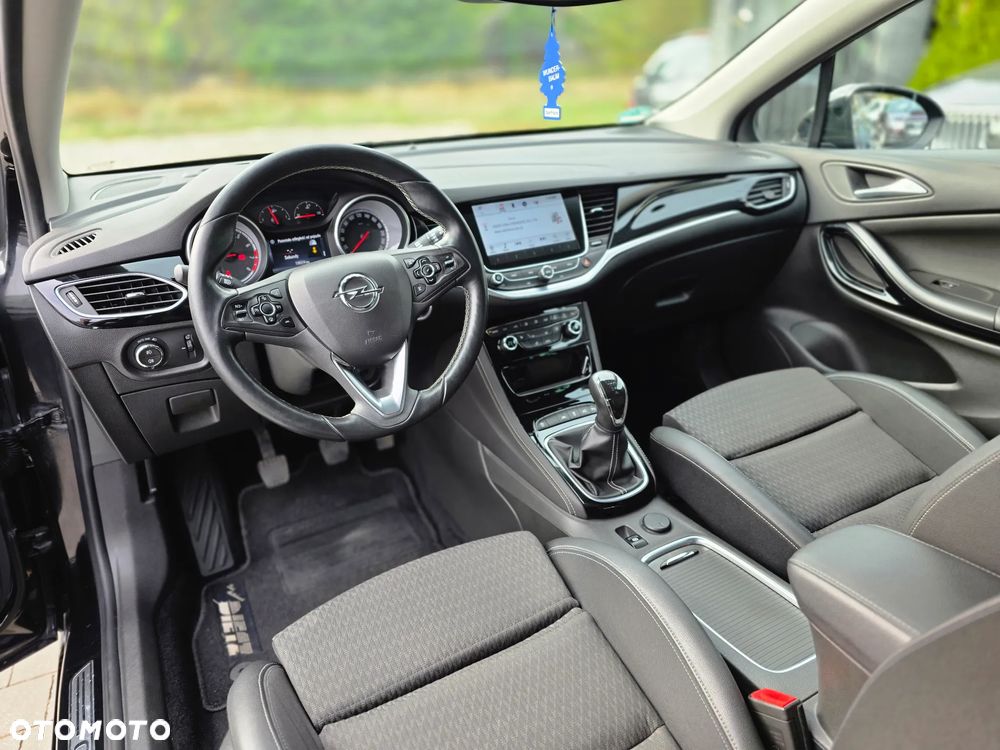 Opel Astra 1.4 Turbo Innovation - 17