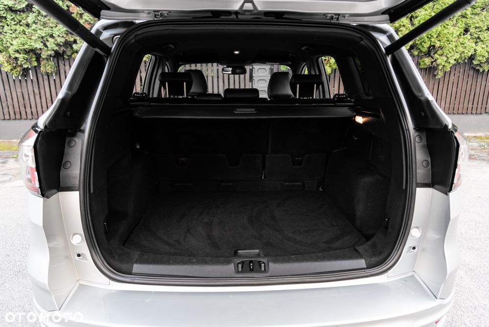 Ford Kuga 2.0 TDCi 4x4 ST-Line - 21