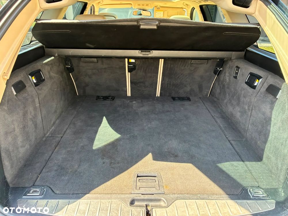 BMW Seria 5 520d - 27