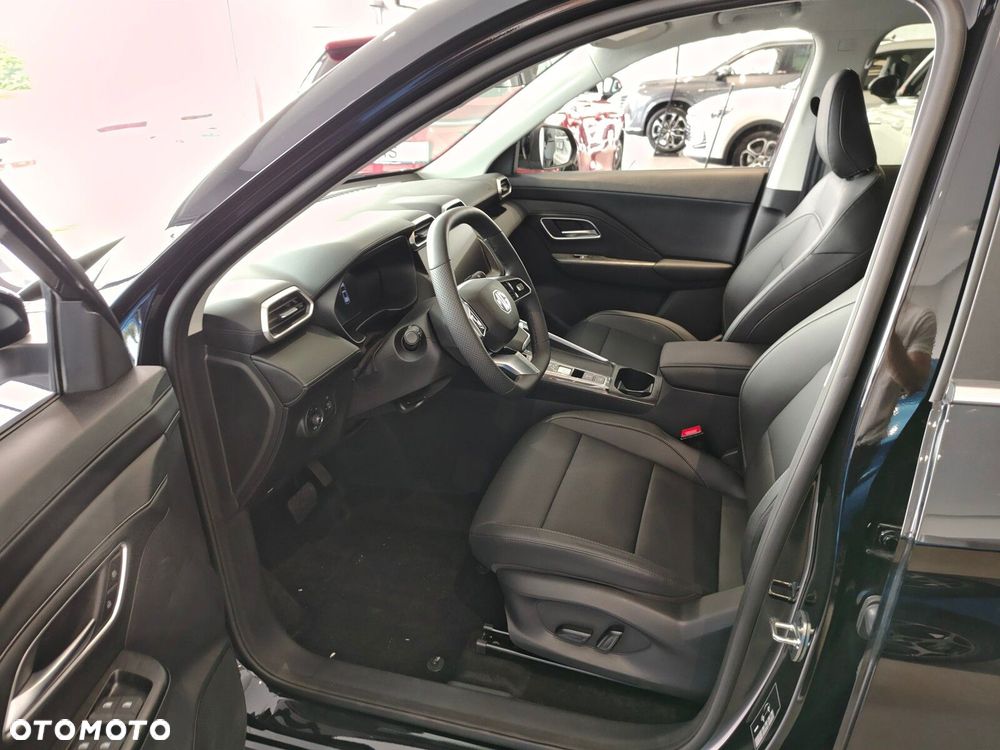 MG ZS Hybrid+ - 13