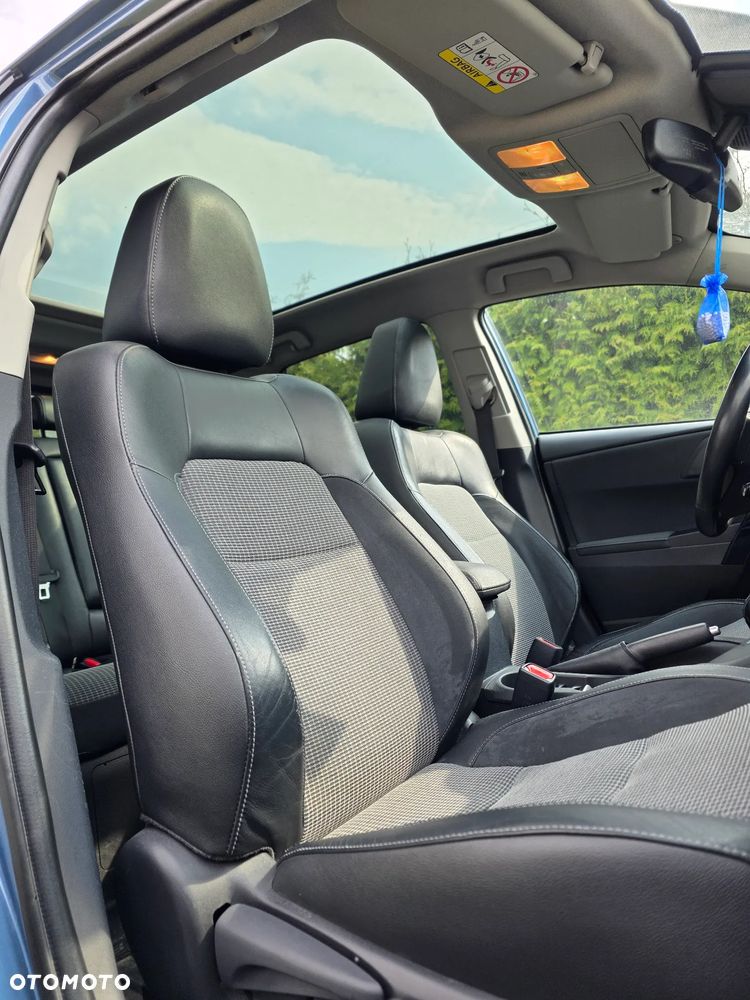 Toyota Auris Hybrid 135 Prestige - 14