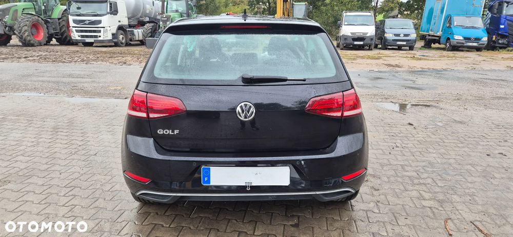 Volkswagen Golf - 20