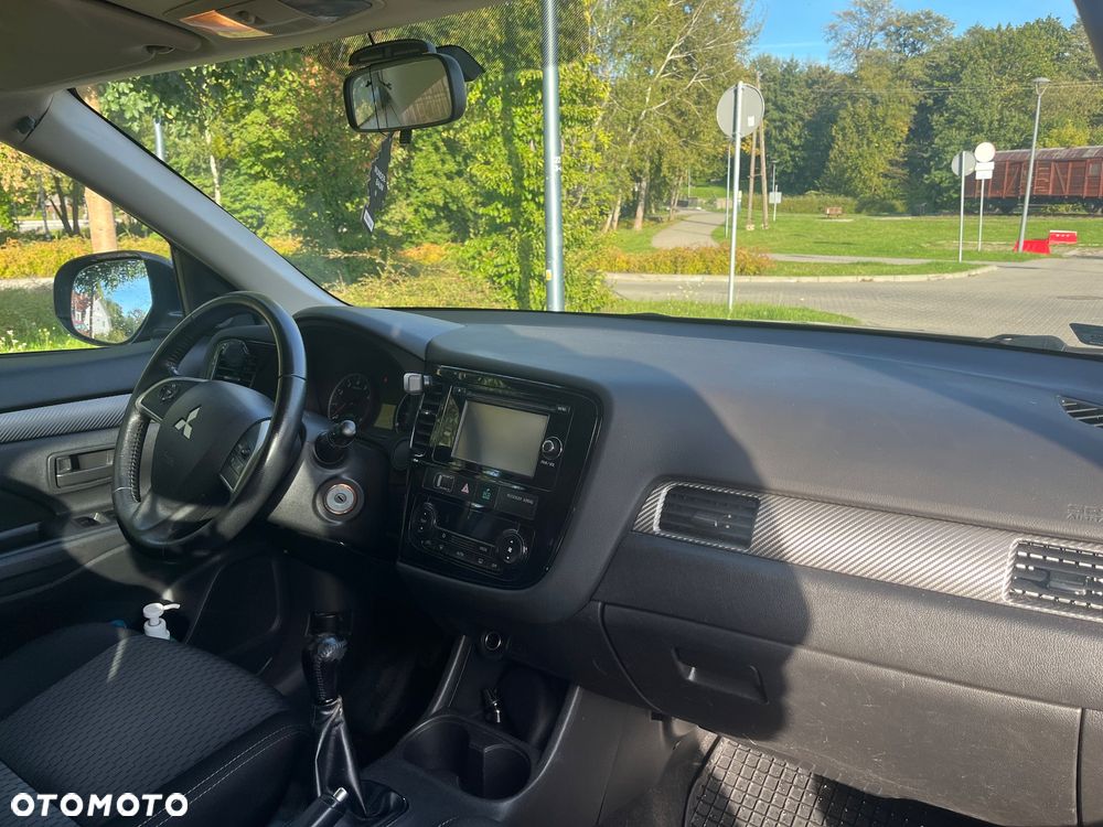 Mitsubishi Outlander - 7