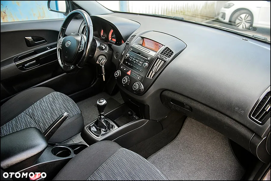 Kia Ceed - 18