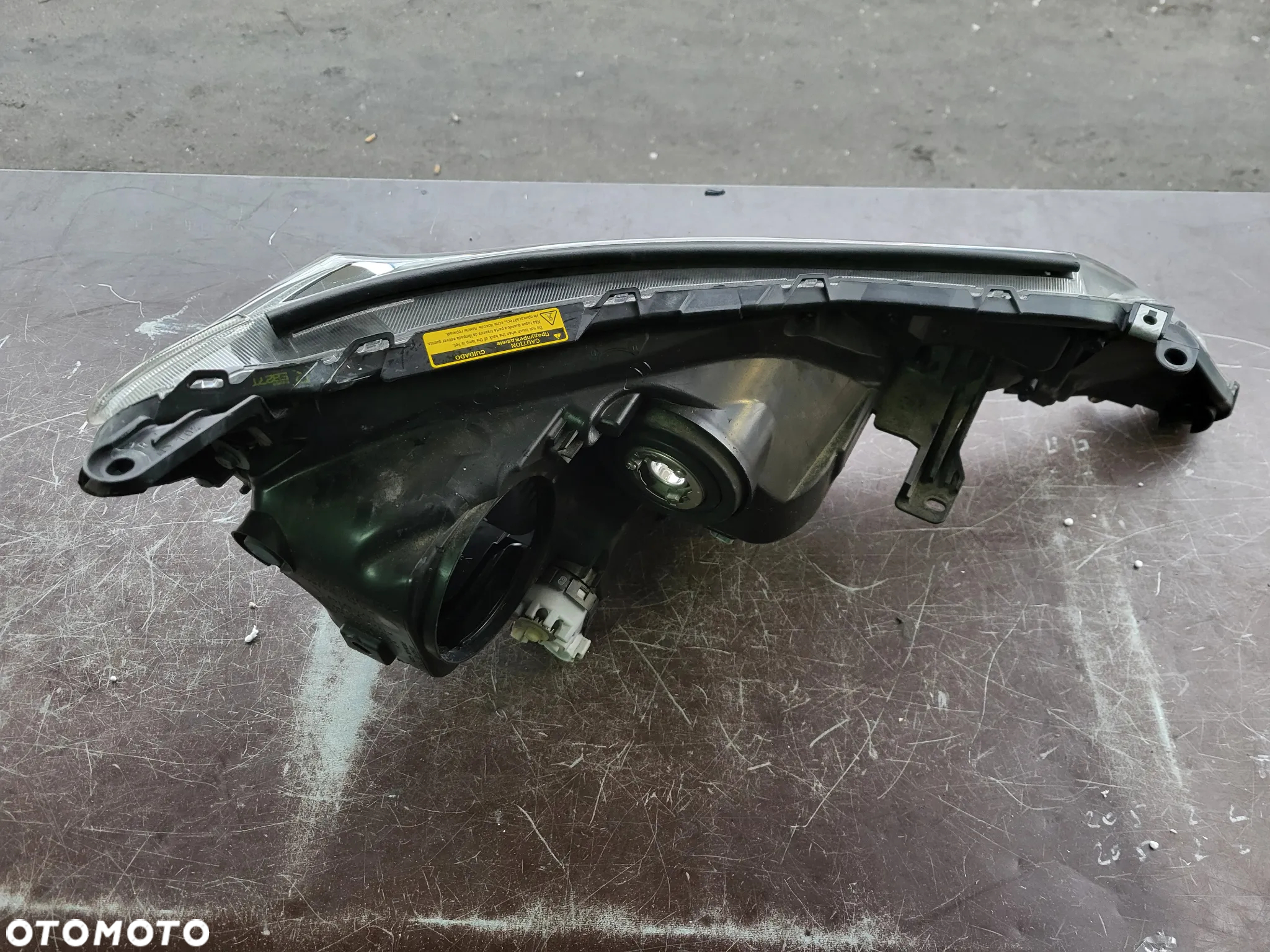 Toyota Rav4 Generacja 4  przed lift xenony komplet - 4