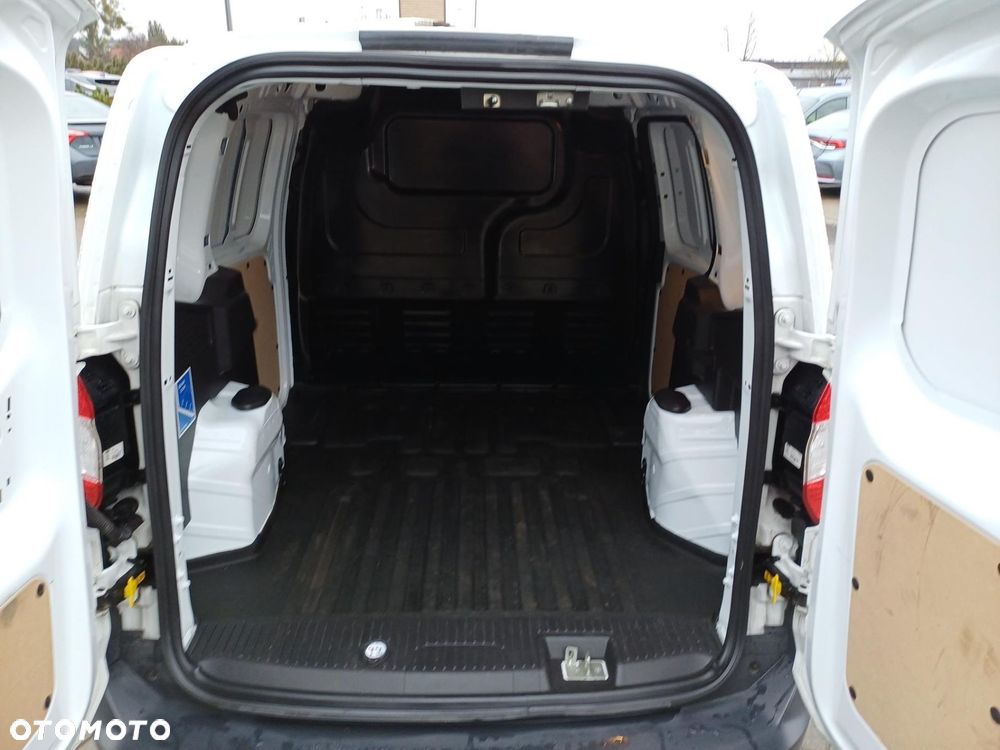 Ford Transit - 10