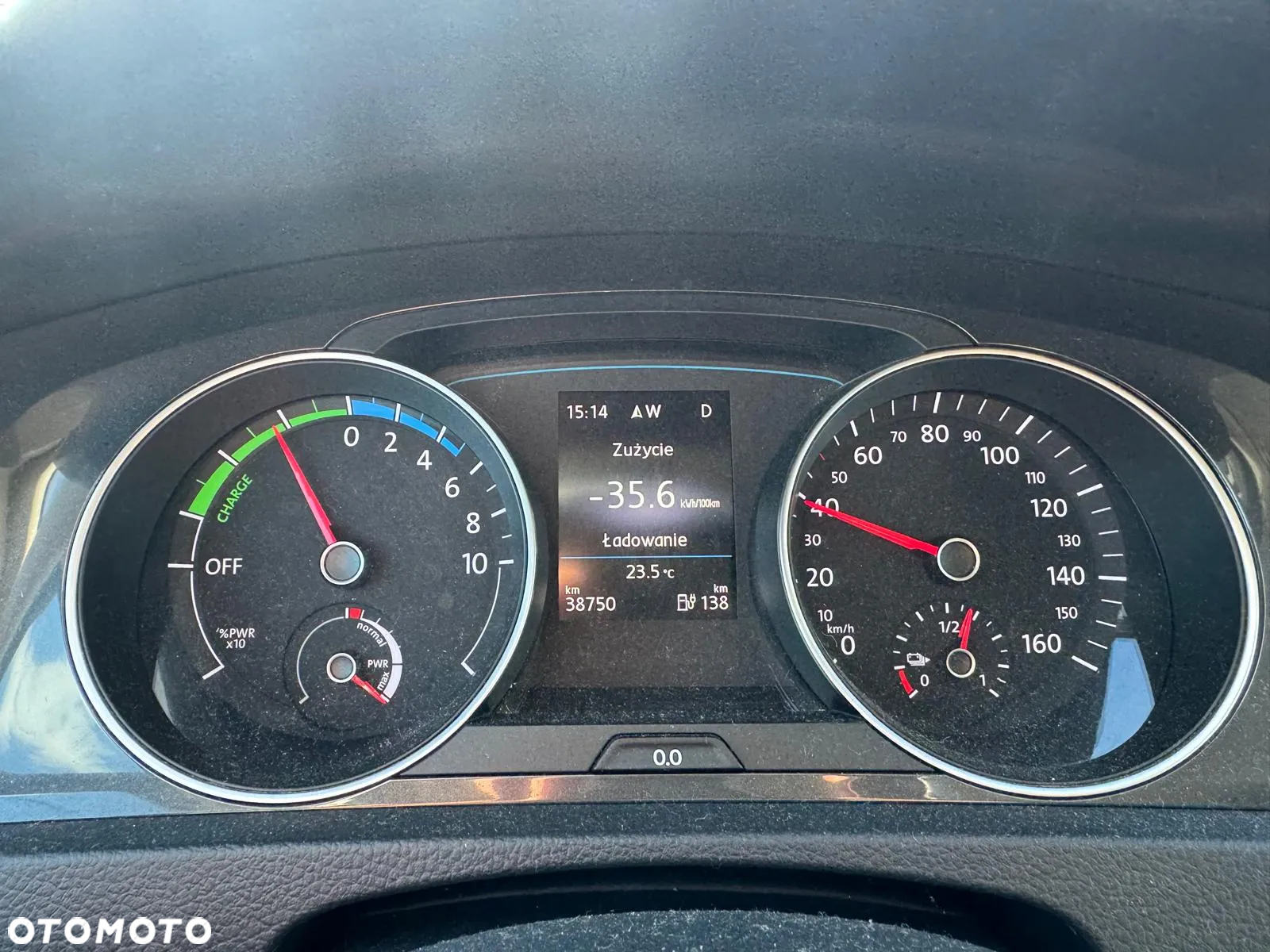 Volkswagen Golf e-Golf - 25