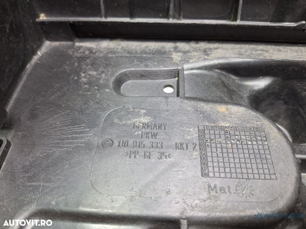 Capac tavita cutie baterie VOLKSWAGEN GOLF IV 1J1 1997 - 2007 TDI AGR, ALH 1J0915333 , 1J0915335 - 3
