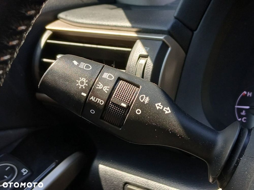 Lexus IS 200t Elegance - 31