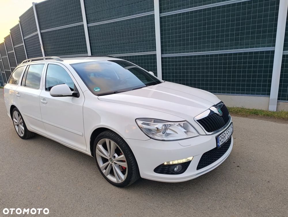 Skoda Octavia 2.0 TDI CR DPF RS - 15