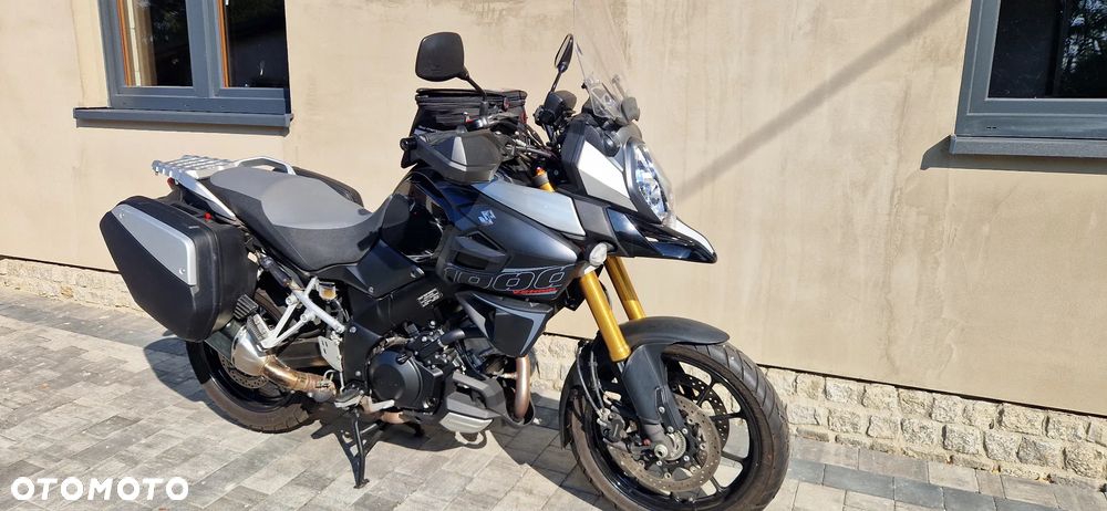 Suzuki V-STROM - 1
