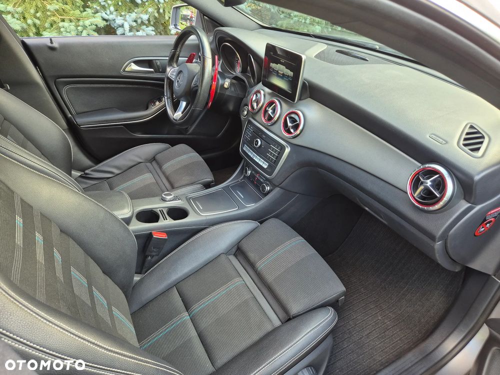 Mercedes-Benz CLA - 10