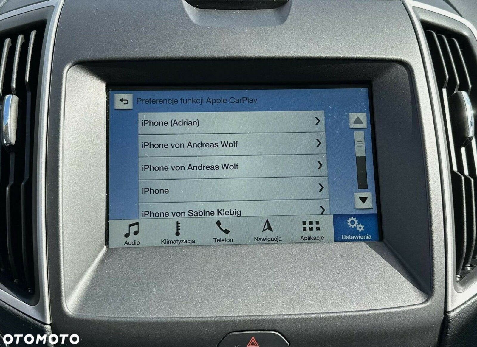 Ford S-Max - 17