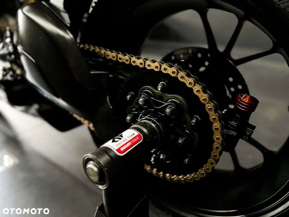 Ducati Panigale V4R - 12