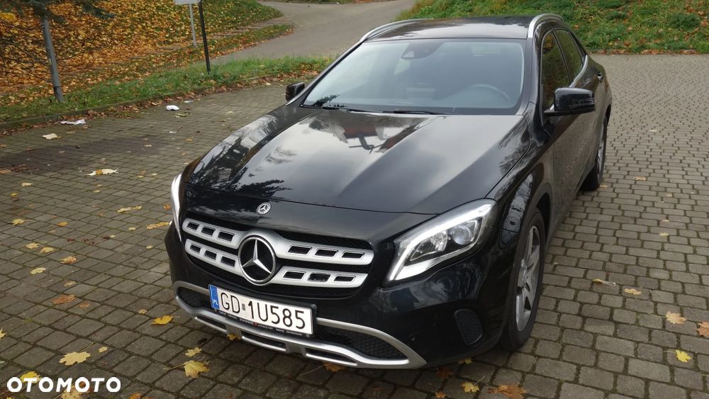 Mercedes-Benz GLA ver-200-7g--dct-activity-edition - 1