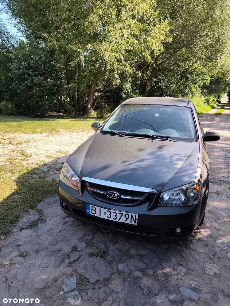 Kia Cerato - 1