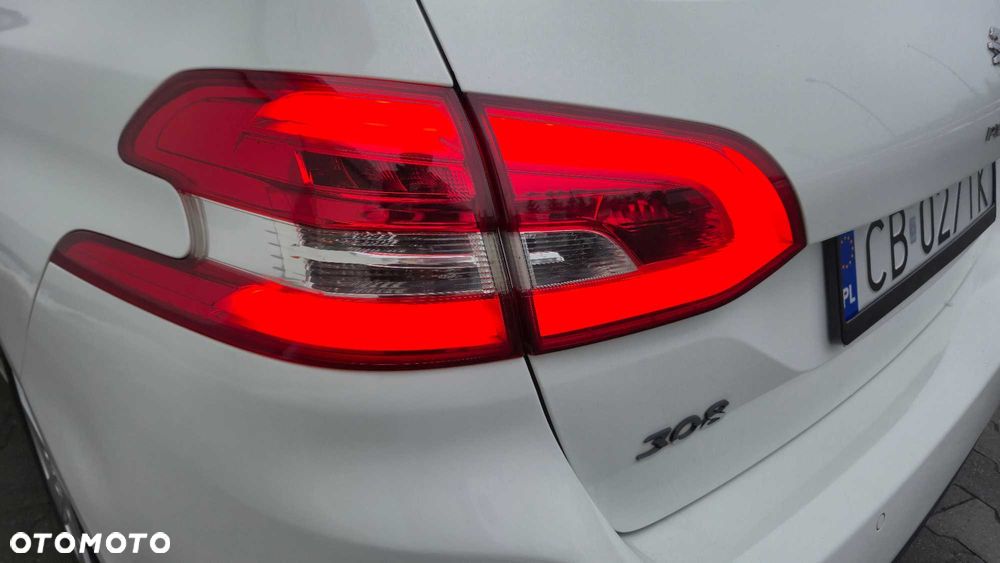 Peugeot 308 - 8