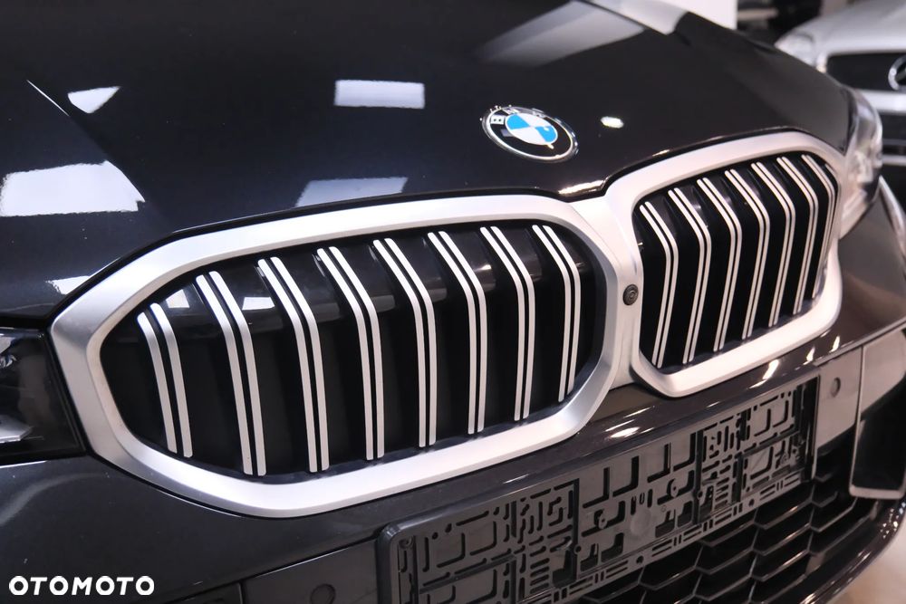 BMW Seria 3 320d xDrive M Sport - 5