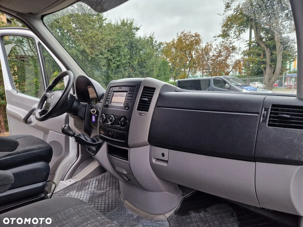Mercedes-Benz SPRINTER - 22