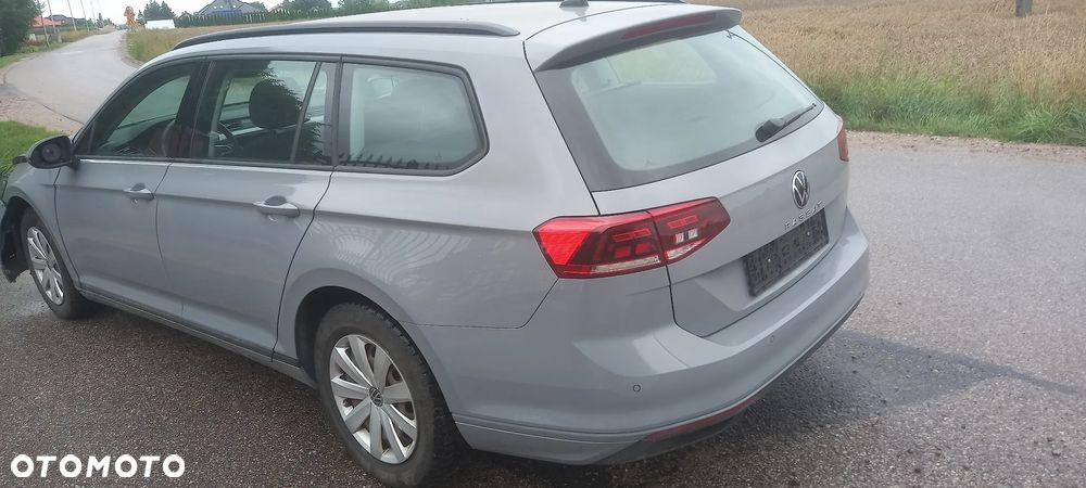 Volkswagen Passat - 2