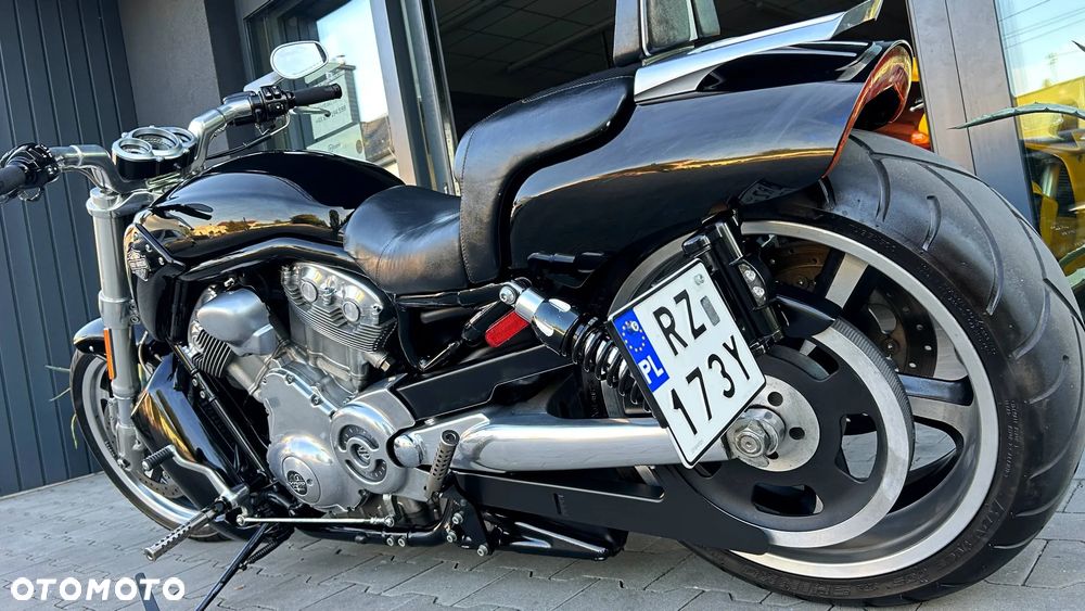 Harley-Davidson V-Rod Muscle - 21