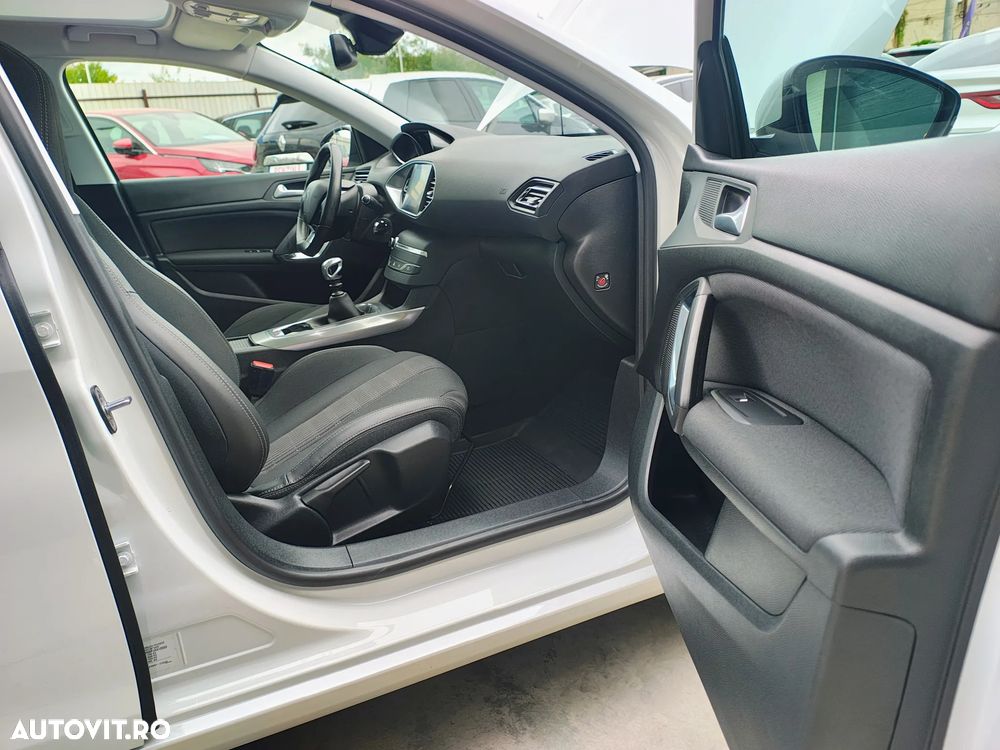 Peugeot 308 PureTech 130 GPF Stop & Start Allure Pack - 16