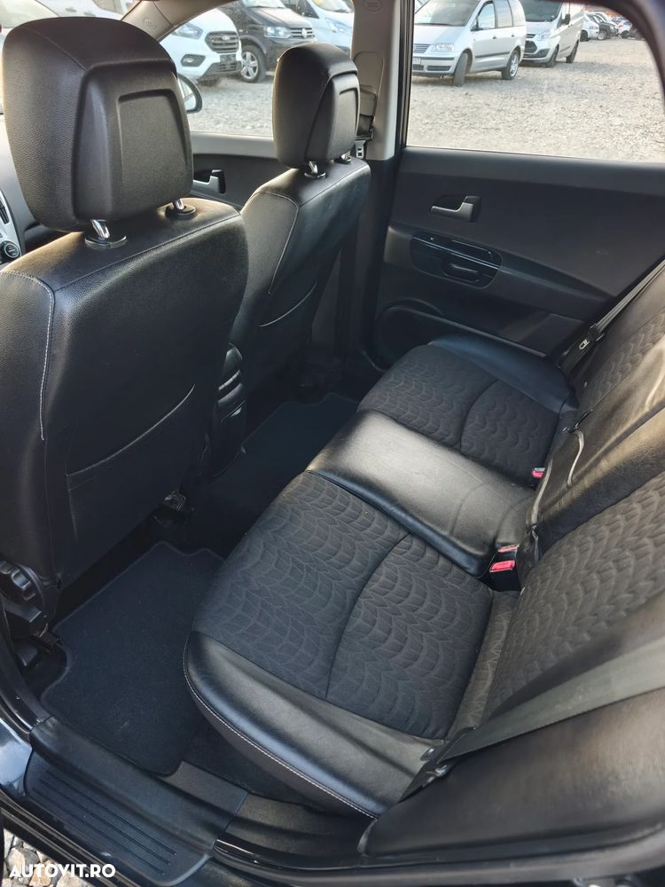 Kia Ceed - 14