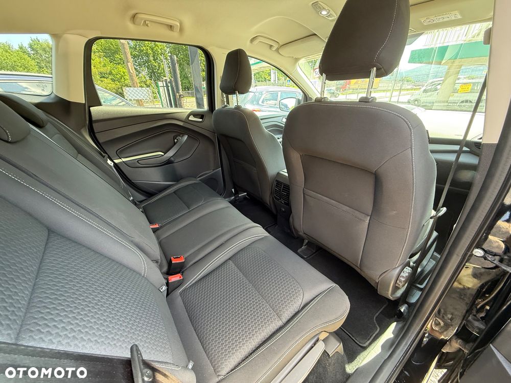 Ford Kuga - 17