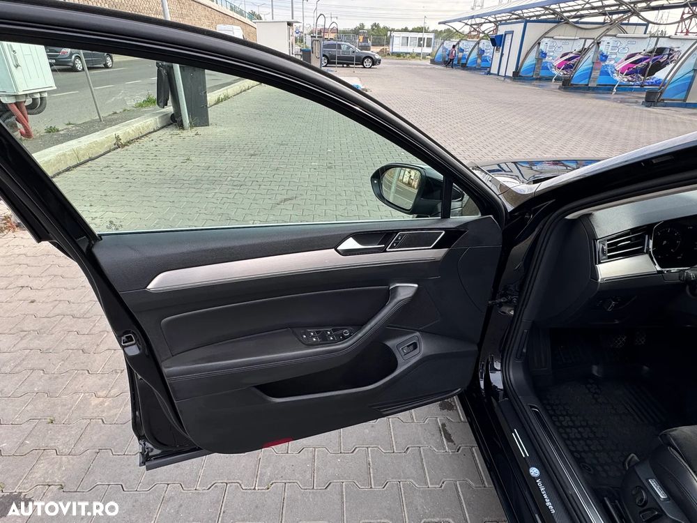 Volkswagen Passat 2.0 TDI DSG 4Motion Highline - 26