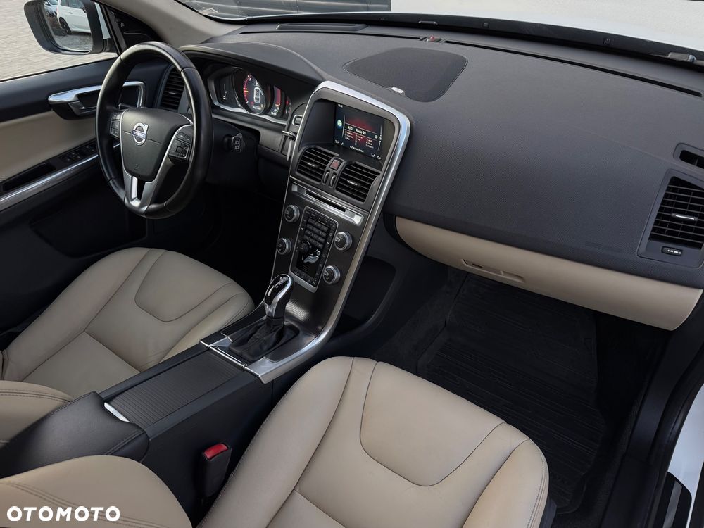 Volvo XC 60 D4 Geartronic Summum - 26