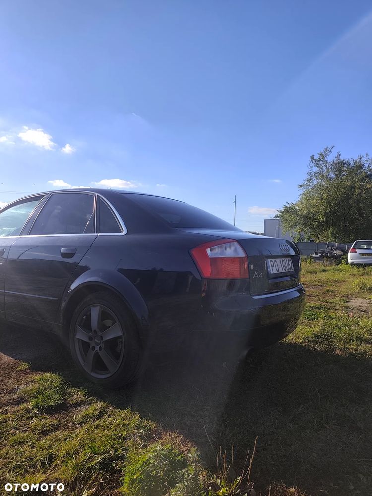 Audi A4 Avant 2004 photo 3