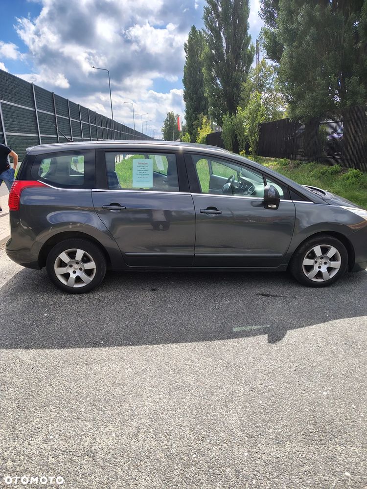Peugeot 5008 1.6 HDi Premium - 1