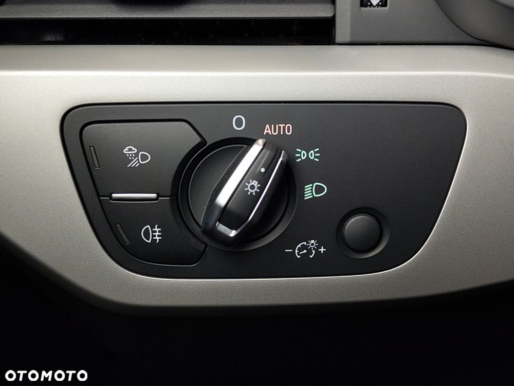 Audi A4 Limousine - 21