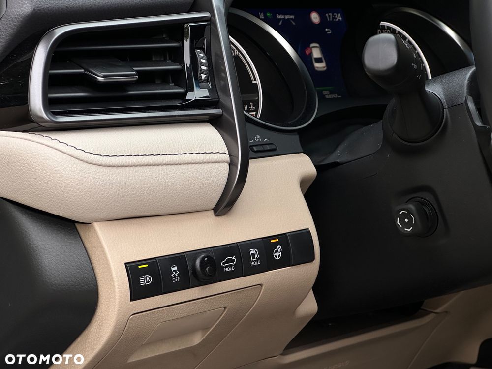 Toyota Camry 2.5 Hybrid Executive CVT - 22
