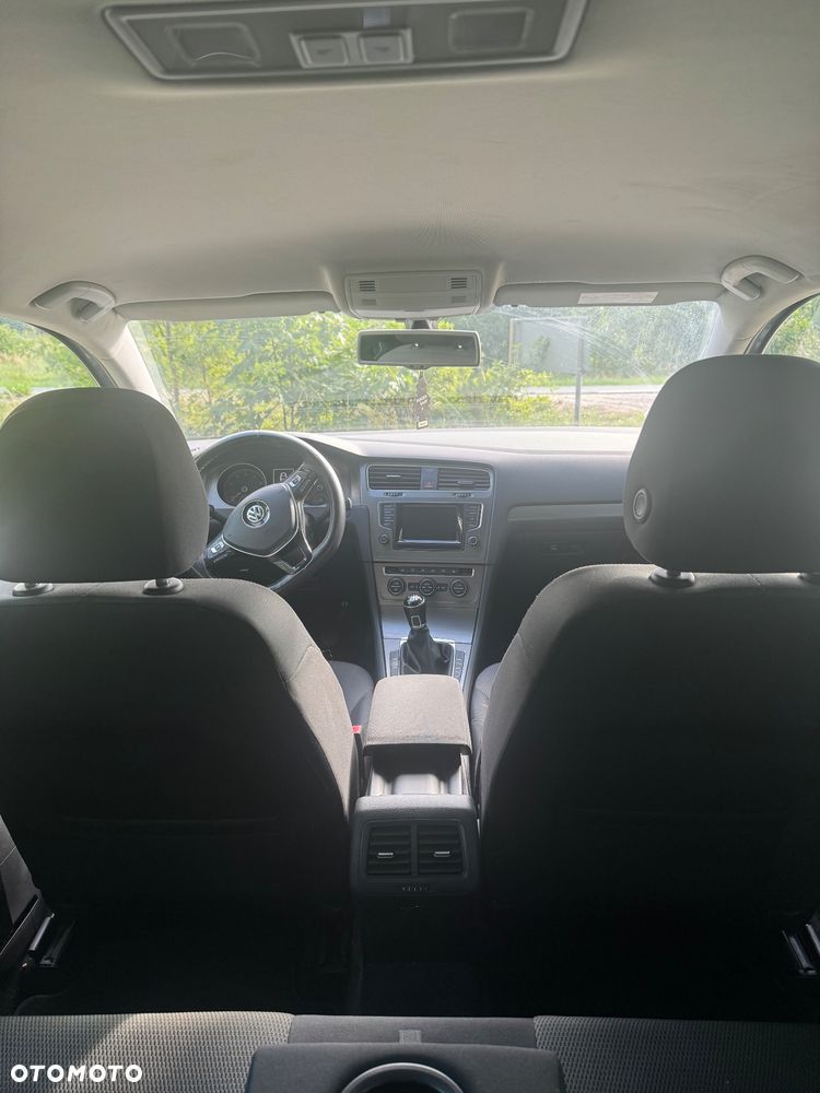 Volkswagen Golf - 10
