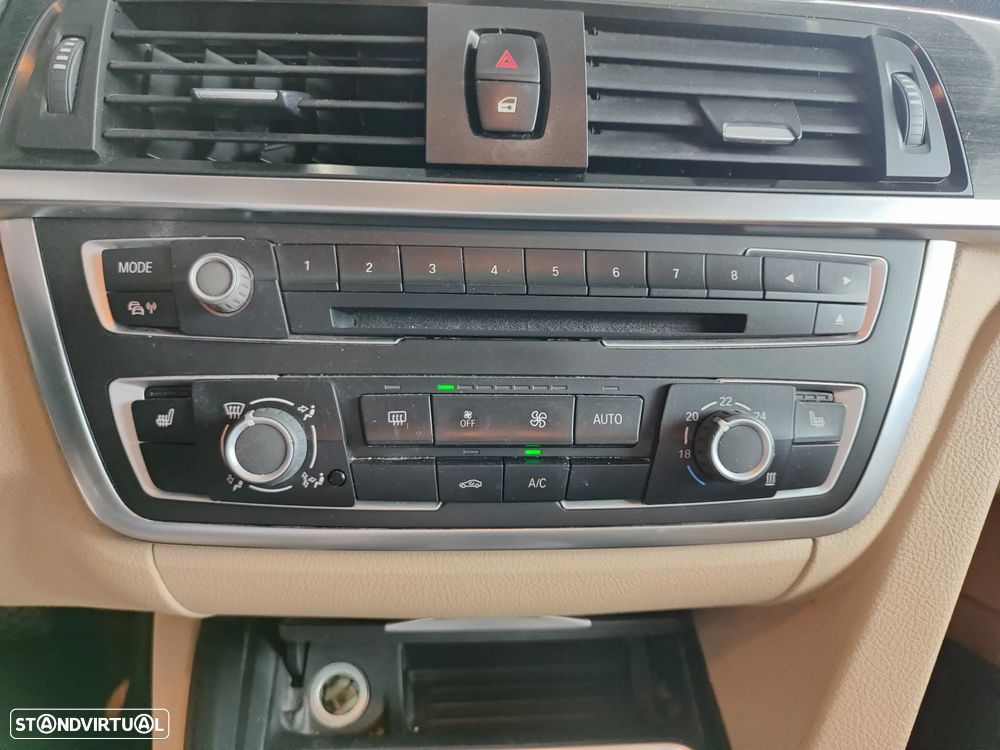 BMW 318 d Touring Auto Line Luxury - 35