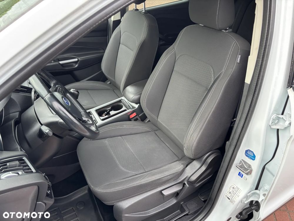 Ford Kuga 1.5 EcoBoost 2x4 Cool & Connect - 14