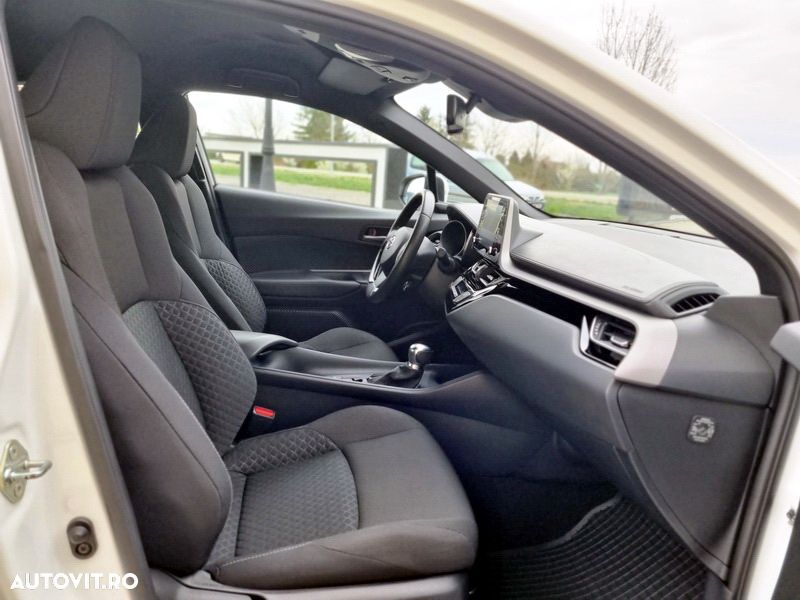 Toyota C-HR Style Selection - 14