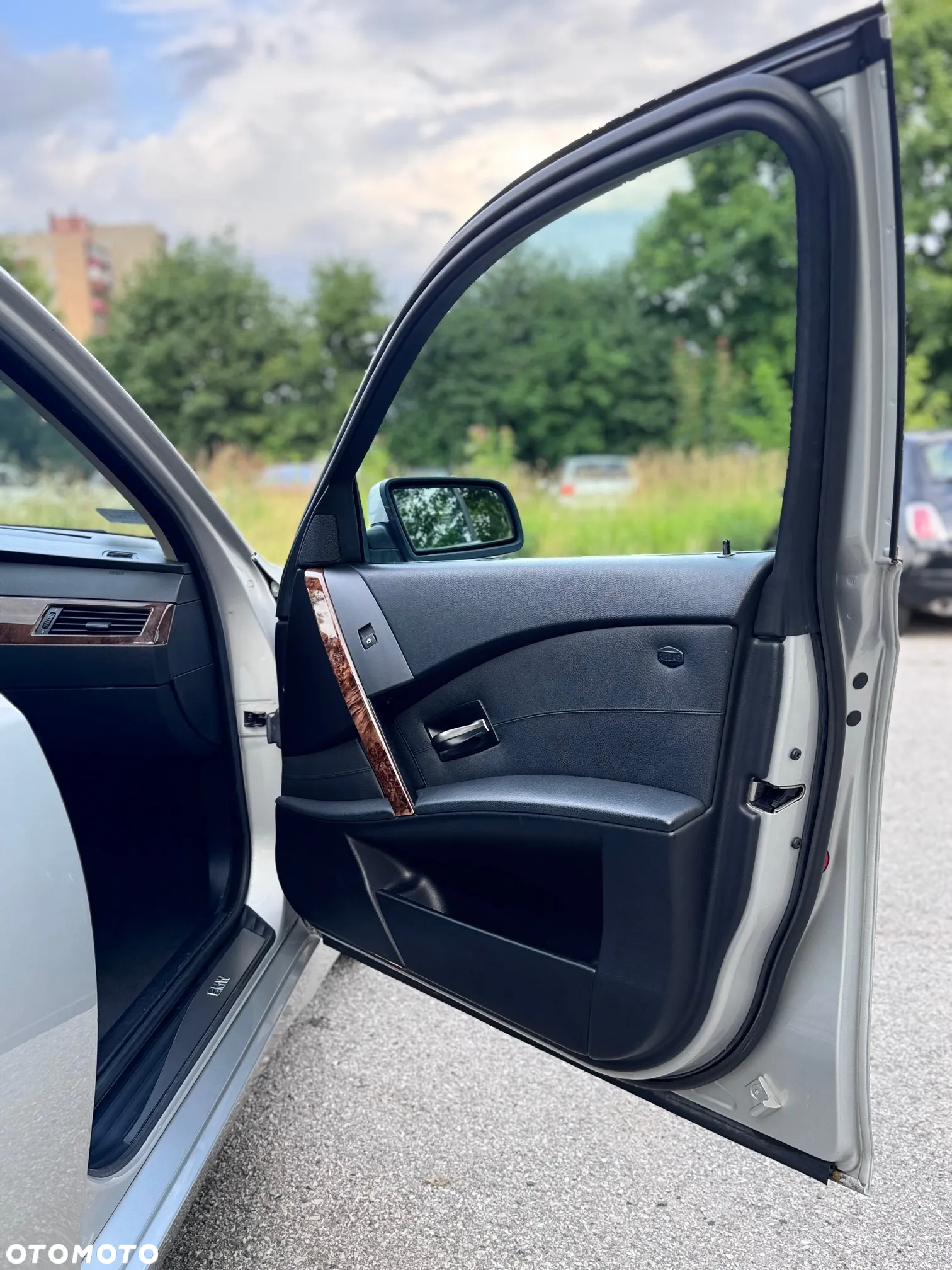 BMW Seria 5 530i - 23
