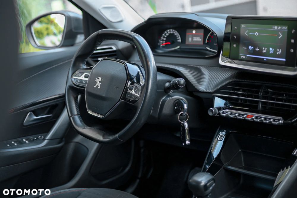 Peugeot 2008 1.2 PureTech GT Pack S&S - 9