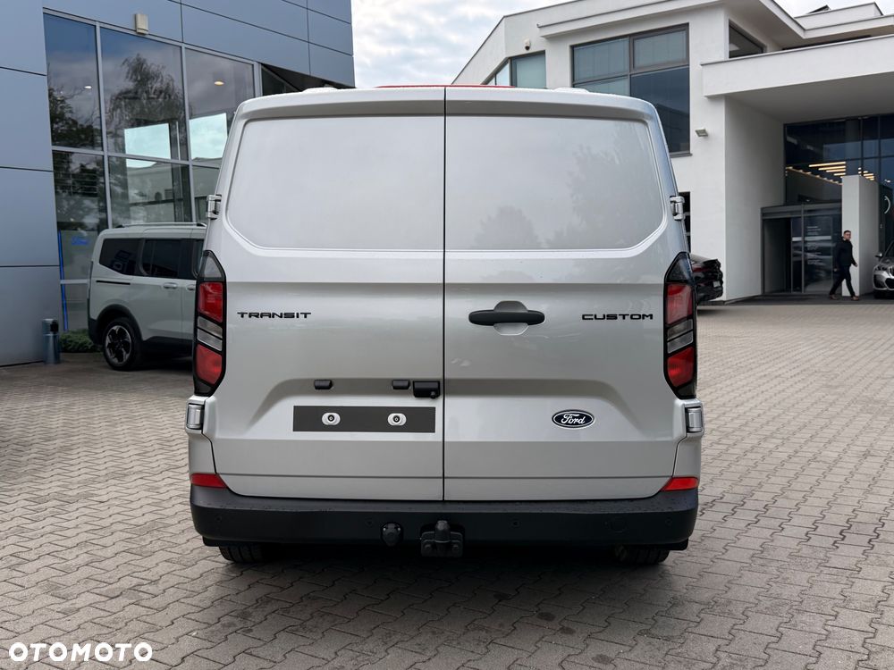 Ford Transit Custom - 8