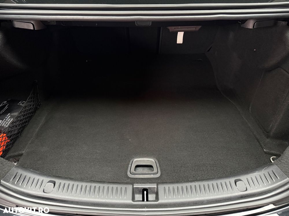 Mercedes-Benz E 220 d 9G-TRONIC Avantgarde - 35