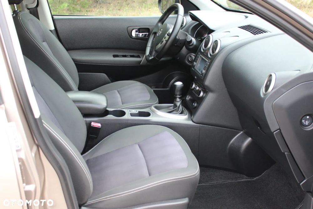 Nissan Qashqai 2.0 360 - 22